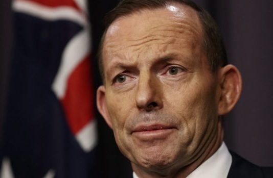 Vietnamese asylum seekers returned by plane in the dead of night: reports