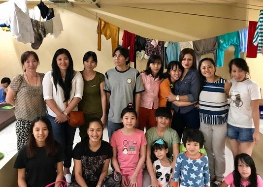 Ba gia đình phụ nữ vượt biên sẽ tạm cư ở trại tị nạn Semareng